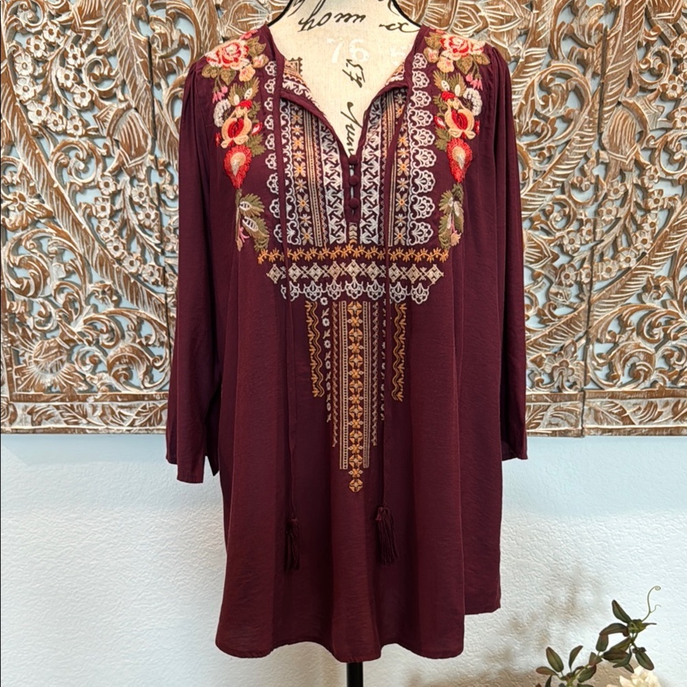 Andre by Unit Burgundy Floral Embroidered Lightweight Tunic Top Oversized Small